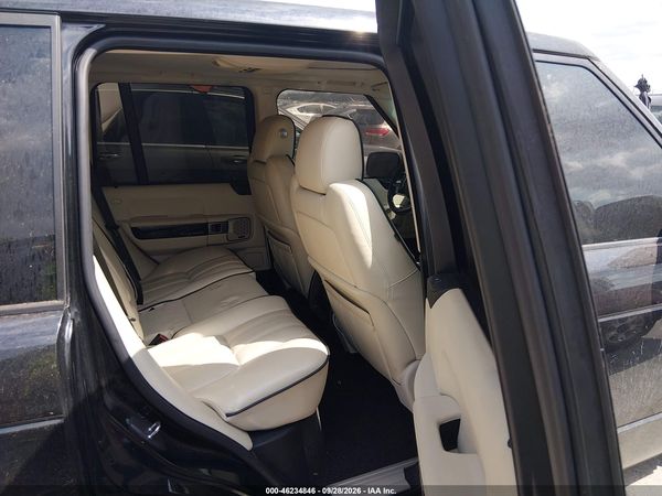 2012 LAND ROVER RANGE ROVER HSE — I8