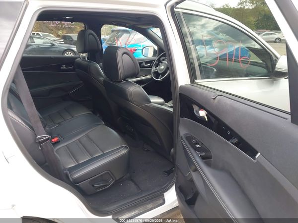 2016 KIA SORENTO 3.3L SXL — I8