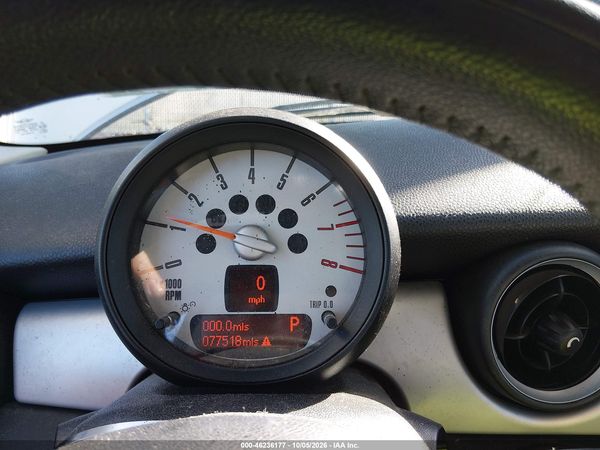 2013 MINI HARDTOP COOPER — I7