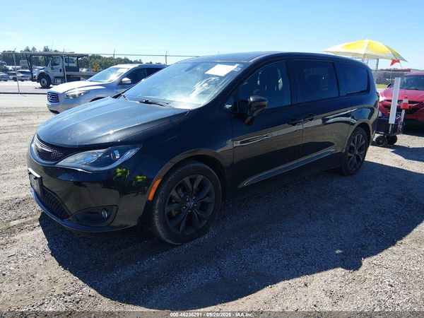 2020 CHRYSLER PACIFICA — I2