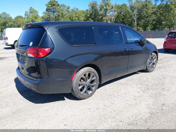 2020 CHRYSLER PACIFICA TOURING — I4