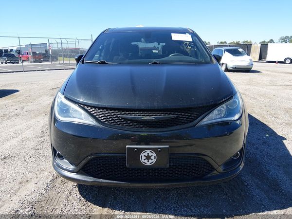 2020 CHRYSLER PACIFICA TOURING — I115