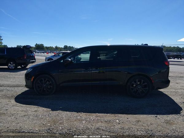2020 CHRYSLER PACIFICA TOURING — I117