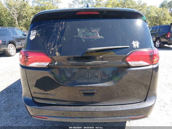 2020 CHRYSLER PACIFICA TOURING — I119