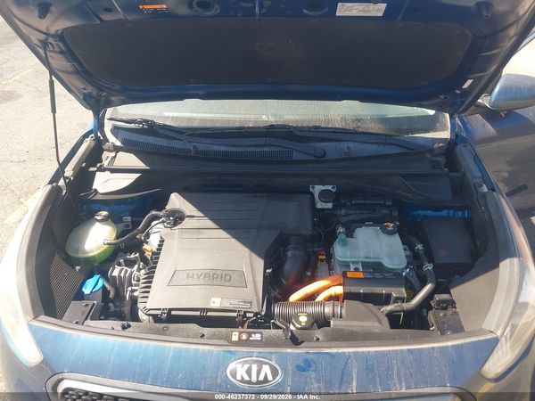 2017 KIA NIRO LX — I10