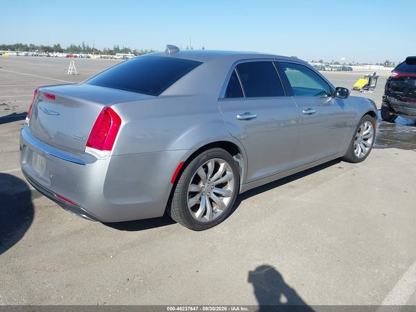 2018 CHRYSLER 300 LIMITED — I4