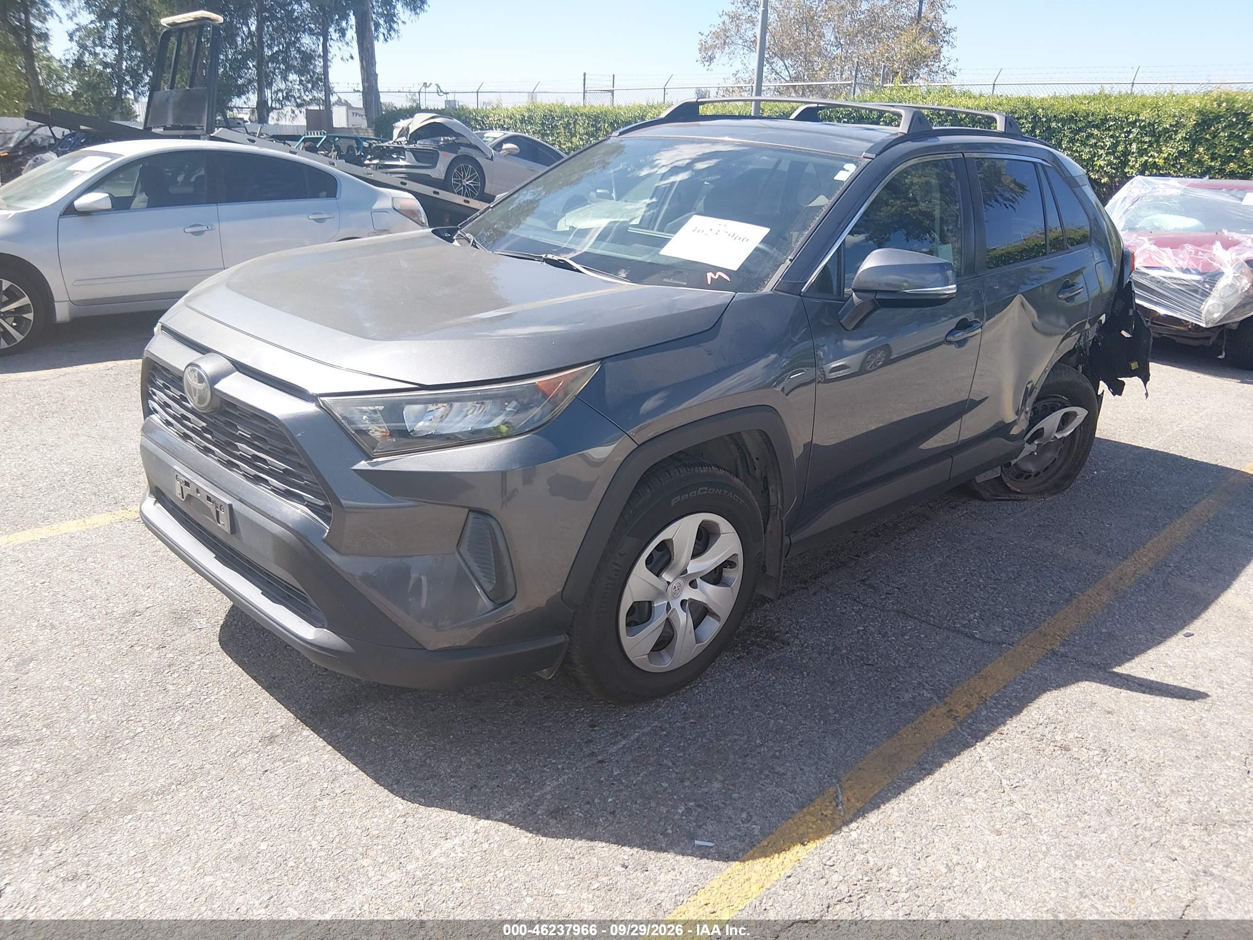 2019 TOYOTA RAV4 LE — I2