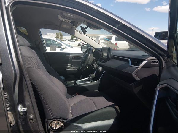 2019 TOYOTA RAV4 LE — I5