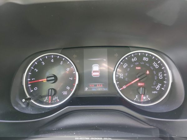 2019 TOYOTA RAV4 LE — I7