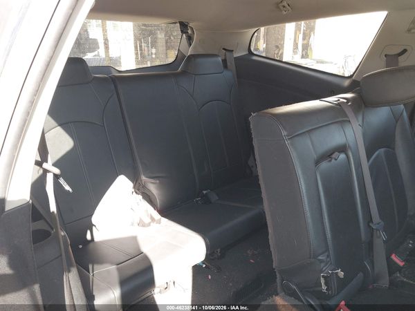 2015 CHEVROLET TRAVERSE 2LT — I8