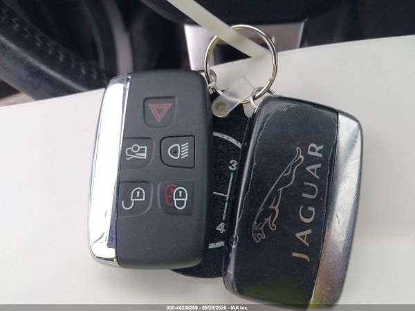 2013 JAGUAR XF V6 SC — I11