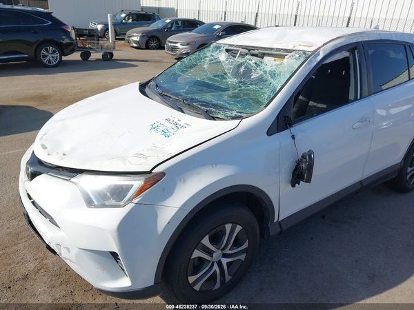 2018 TOYOTA RAV4 LE — I88