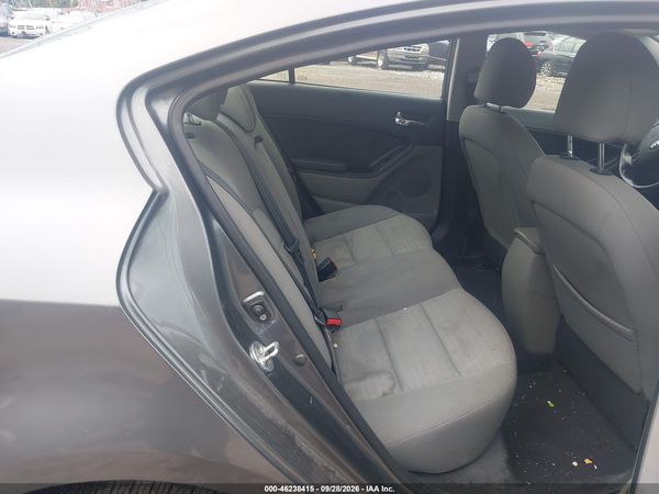 2016 KIA FORTE EX — I8