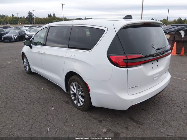 2027 CHRYSLER PACIFICA Limited — I3