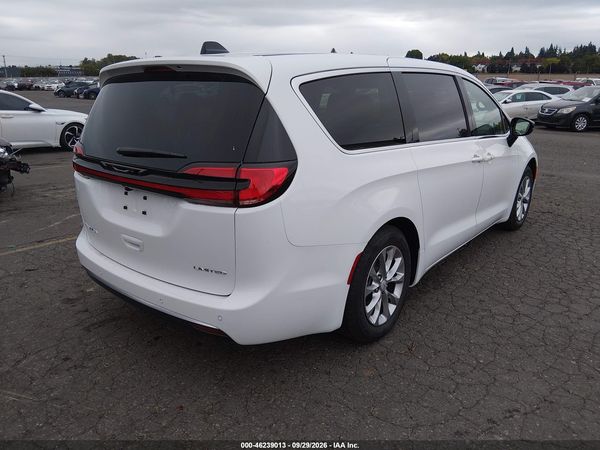 2027 CHRYSLER PACIFICA Limited — I4