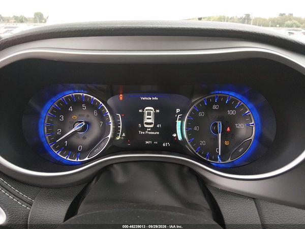 2027 CHRYSLER PACIFICA Limited — I7