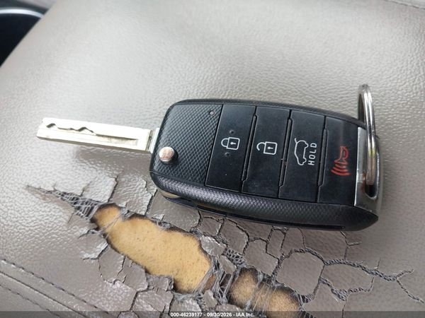 2016 KIA SORENTO 2.4L LX — I11