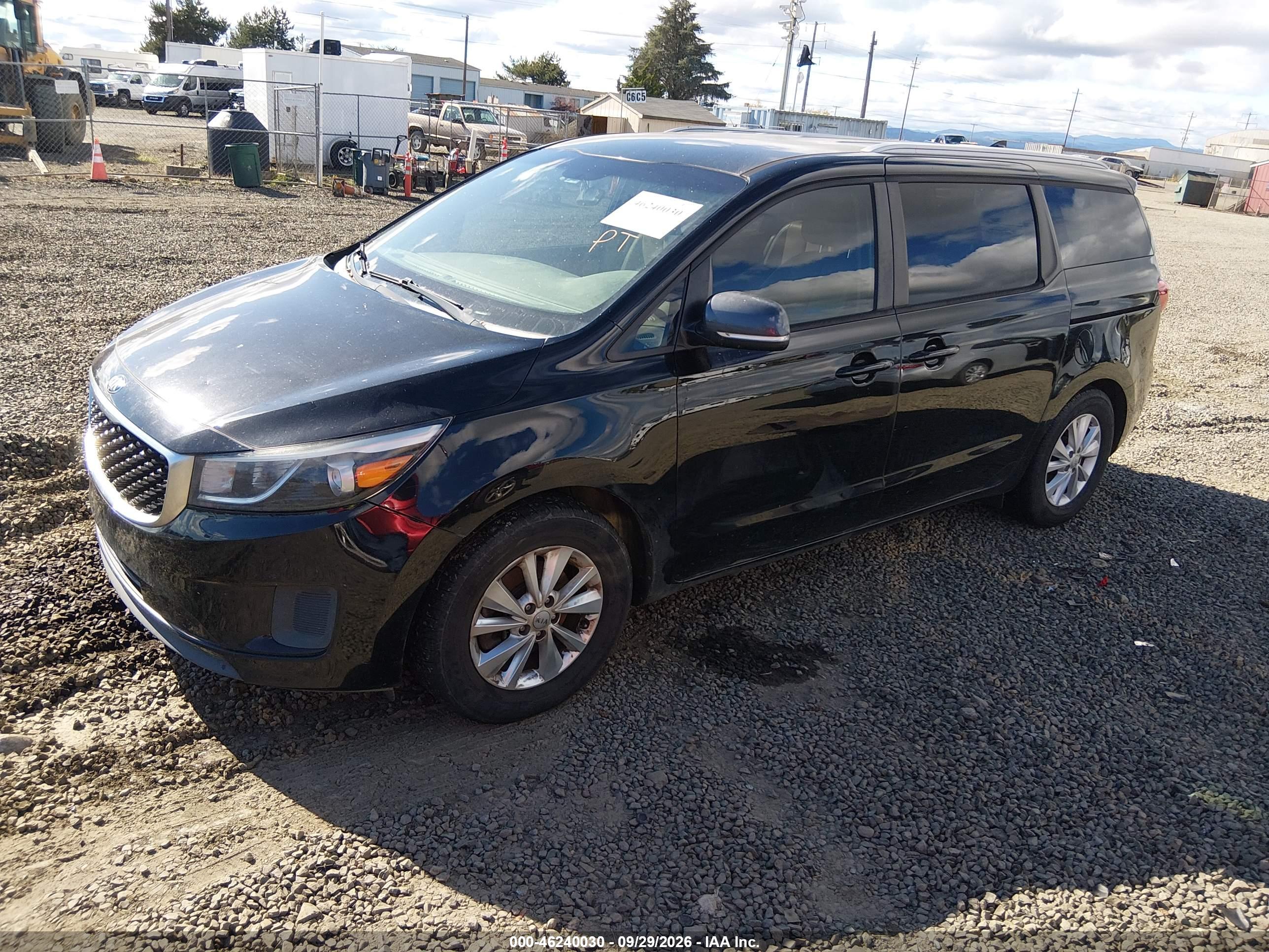 2017 KIA SEDONA LX — I2