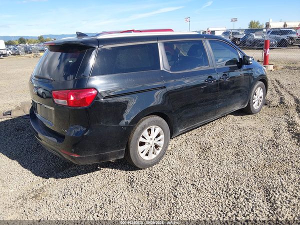2017 KIA SEDONA LX — I4