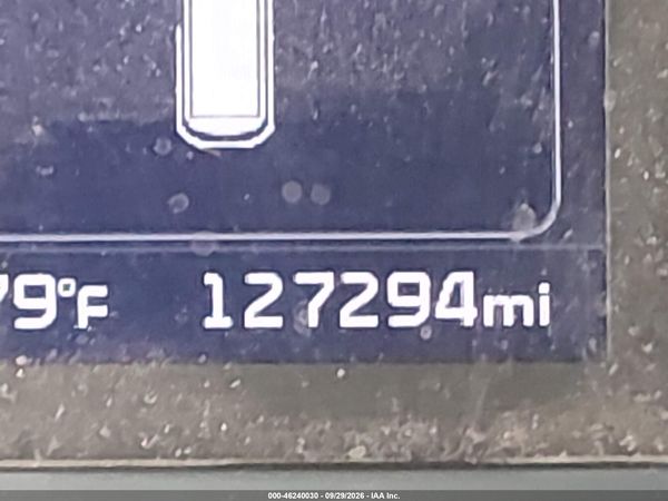 2017 KIA SEDONA LX — I118