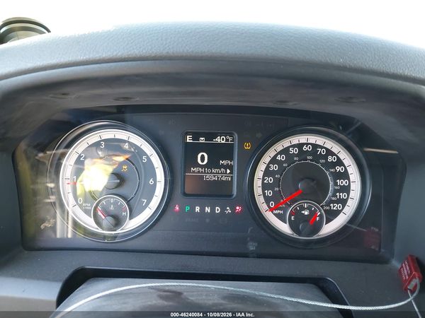 2017 RAM 1500 SLT  4X4 6'4 BOX — I7
