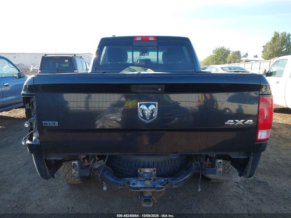 2017 RAM 1500 SLT  4X4 6'4 BOX — I119