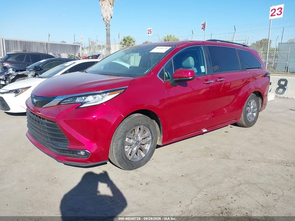 2026 TOYOTA SIENNA — I2