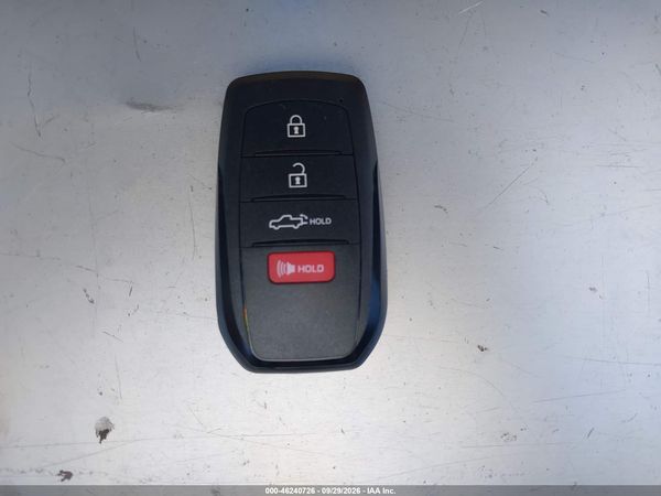 2026 TOYOTA SIENNA XLE — I11