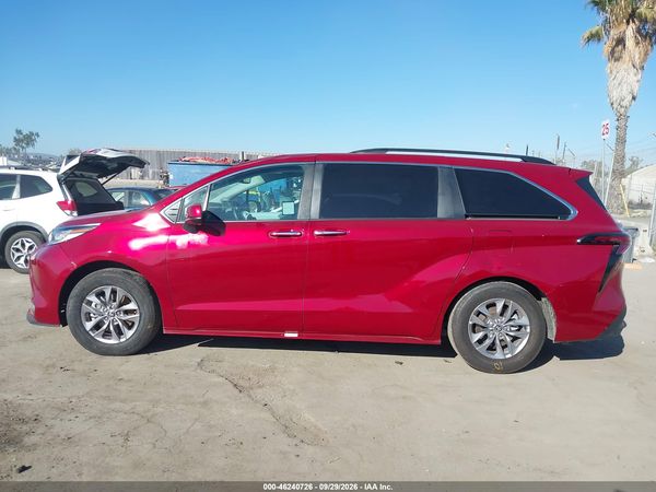 2026 TOYOTA SIENNA XLE — I117