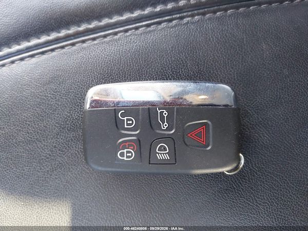 2016 LAND ROVER LR4 HSE Lux — I11