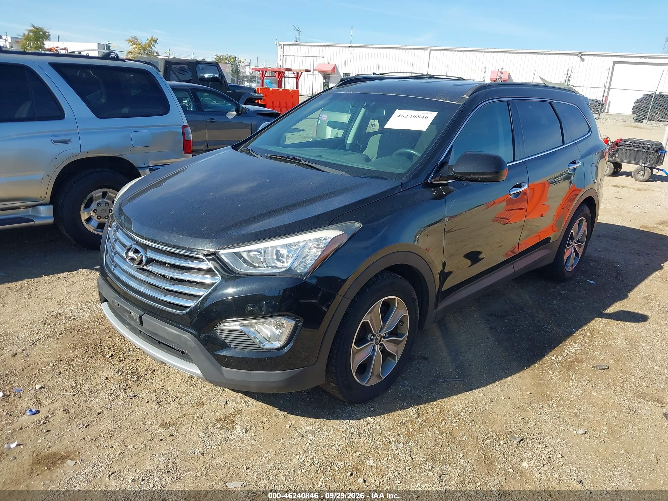 2016 HYUNDAI SANTA FE SE — I2