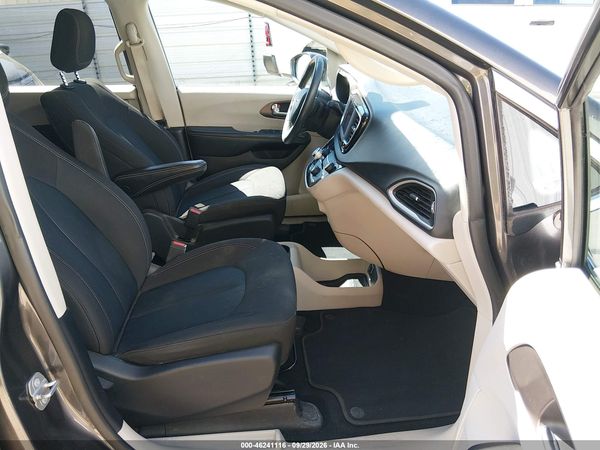2022 CHRYSLER VOYAGER LX — I5