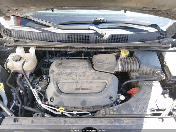 2022 CHRYSLER VOYAGER LX — I10
