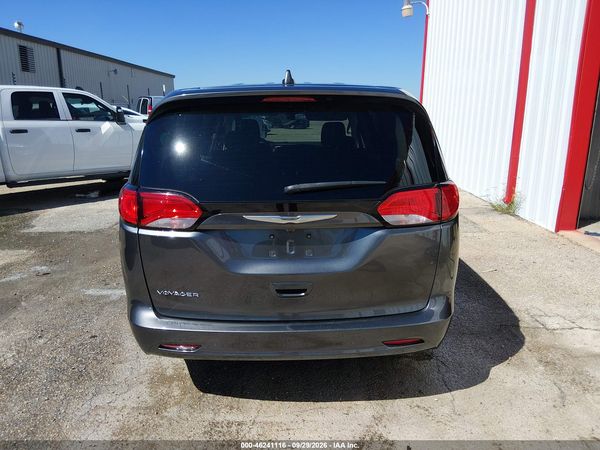 2022 CHRYSLER VOYAGER LX — I119