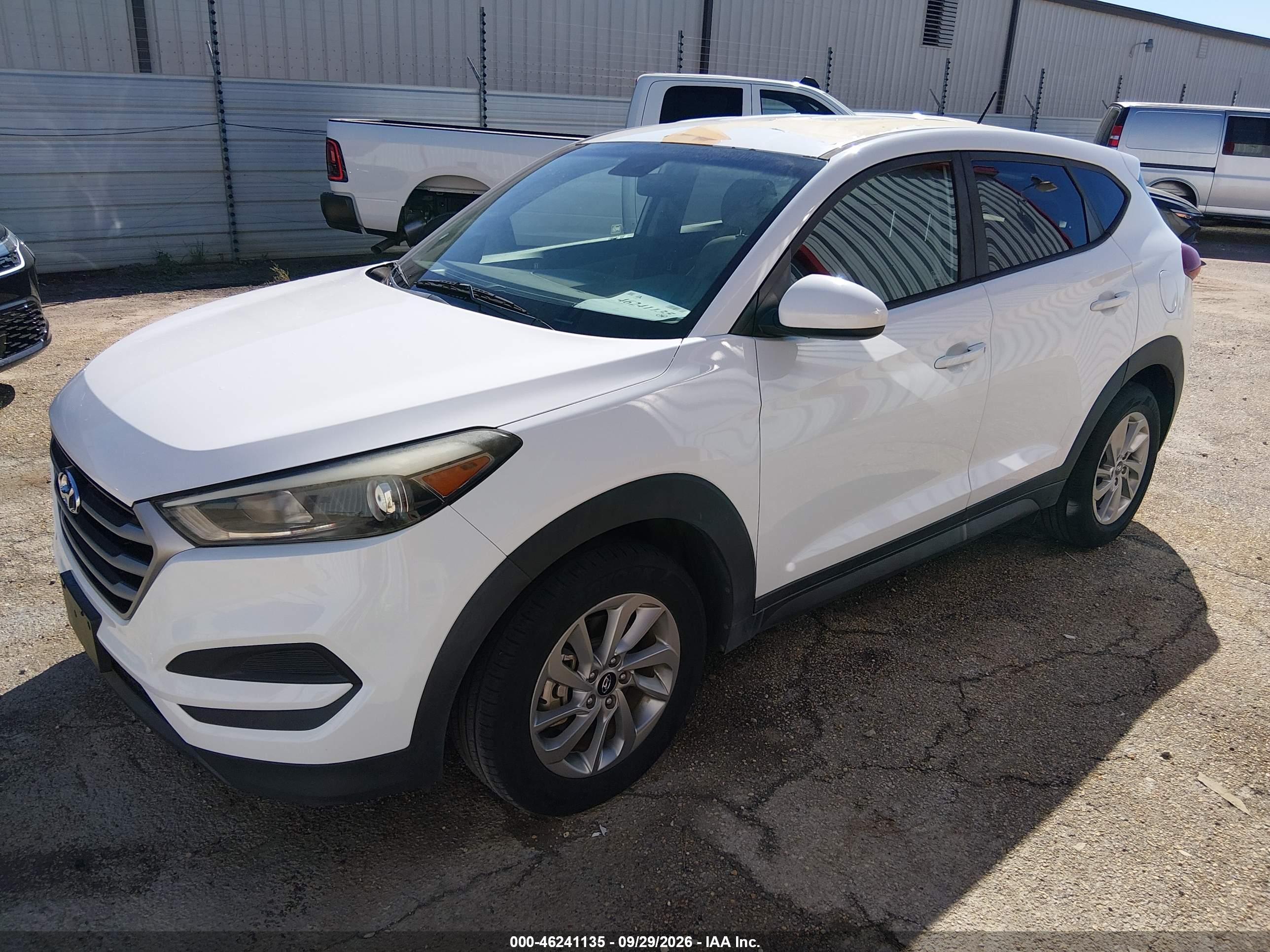 2018 HYUNDAI TUCSON SE — I2
