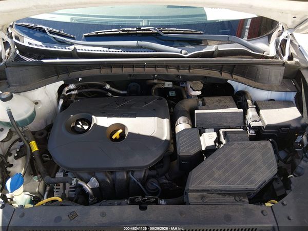 2018 HYUNDAI TUCSON SE — I10