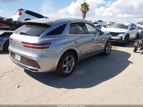 2026 GENESIS GV70 2.5T ADVANCED — I4