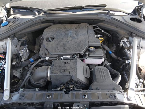 2026 GENESIS GV70 2.5T ADVANCED — I10