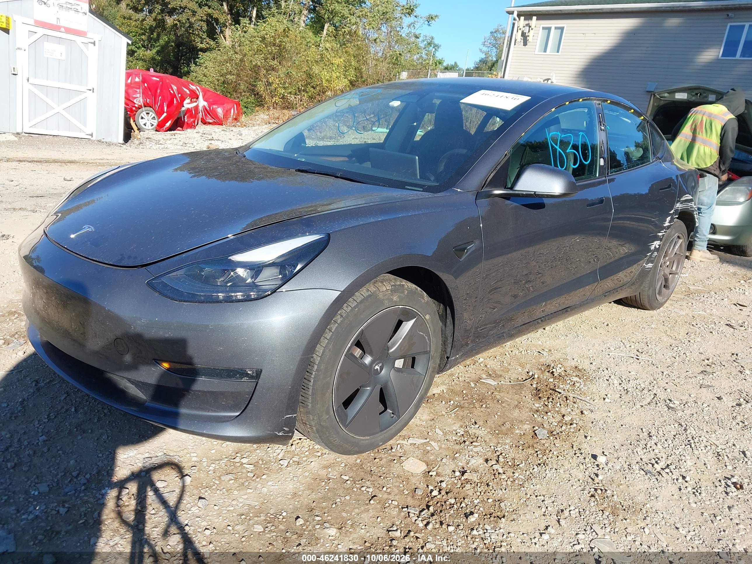 2023 TESLA MODEL 3 — I2