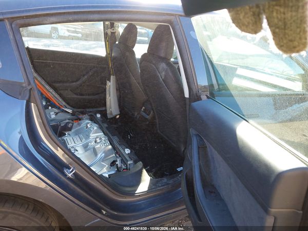 2023 TESLA MODEL 3 — I8