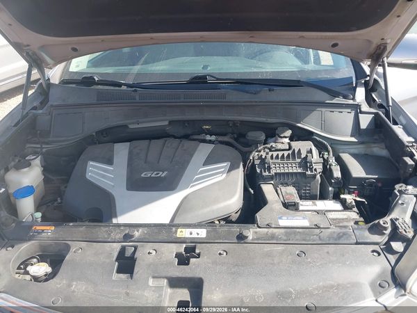 2016 HYUNDAI SANTA FE SE — I10