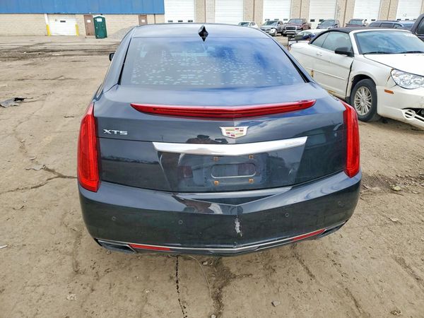 2016 CADILLAC XTS Luxury