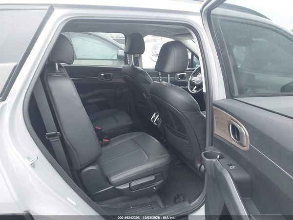 2022 KIA SORENTO EX — I8
