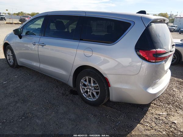 2024 CHRYSLER PACIFICA TOURING L — I3