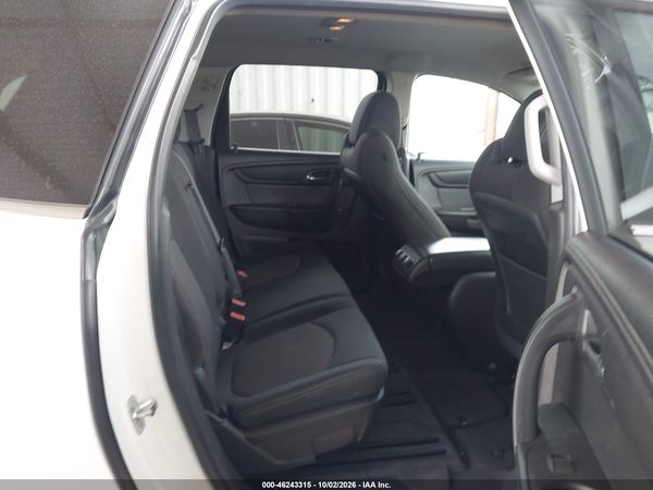 2013 CHEVROLET TRAVERSE 1LT — I8