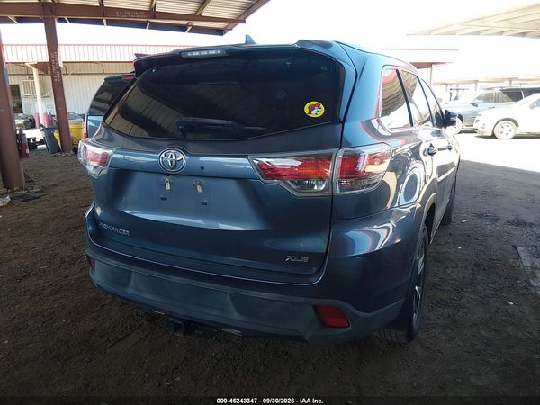 2016 TOYOTA HIGHLANDER XLE V6 — I4