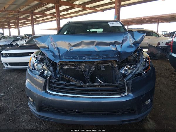 2016 TOYOTA HIGHLANDER XLE V6 — I6