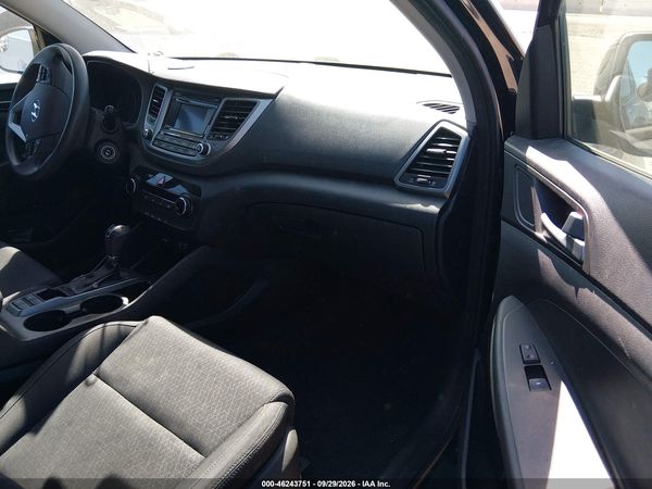 2017 HYUNDAI TUCSON SE — I5