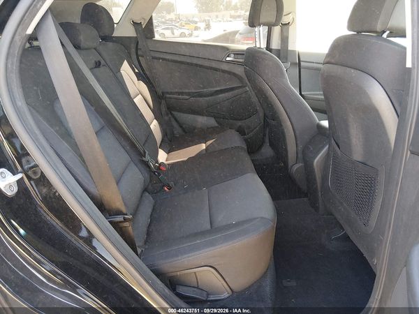 2017 HYUNDAI TUCSON SE — I8