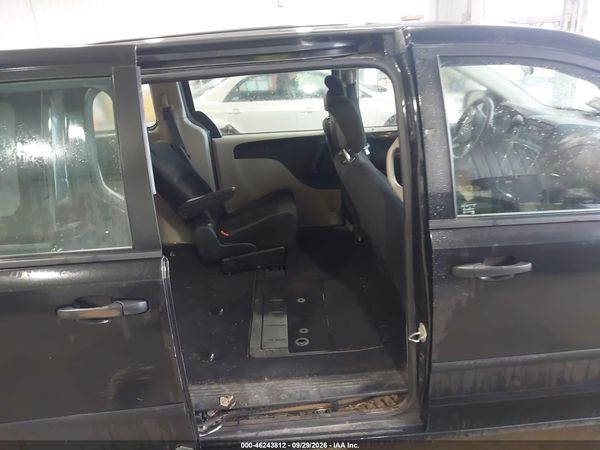 2015 DODGE GRAND CARAVAN AMERICAN VALUE PKG — I8